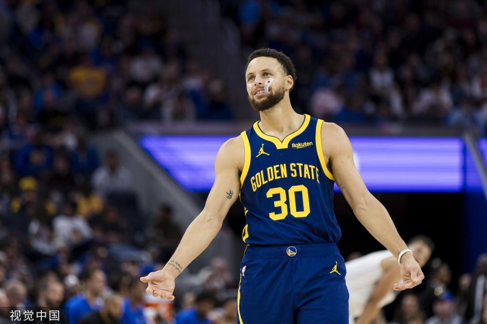 皮球应声入 皮球应声入